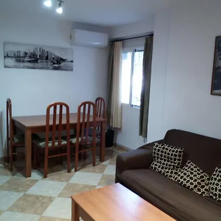 Piso Cerca De La Playa Victoria アパート カディス